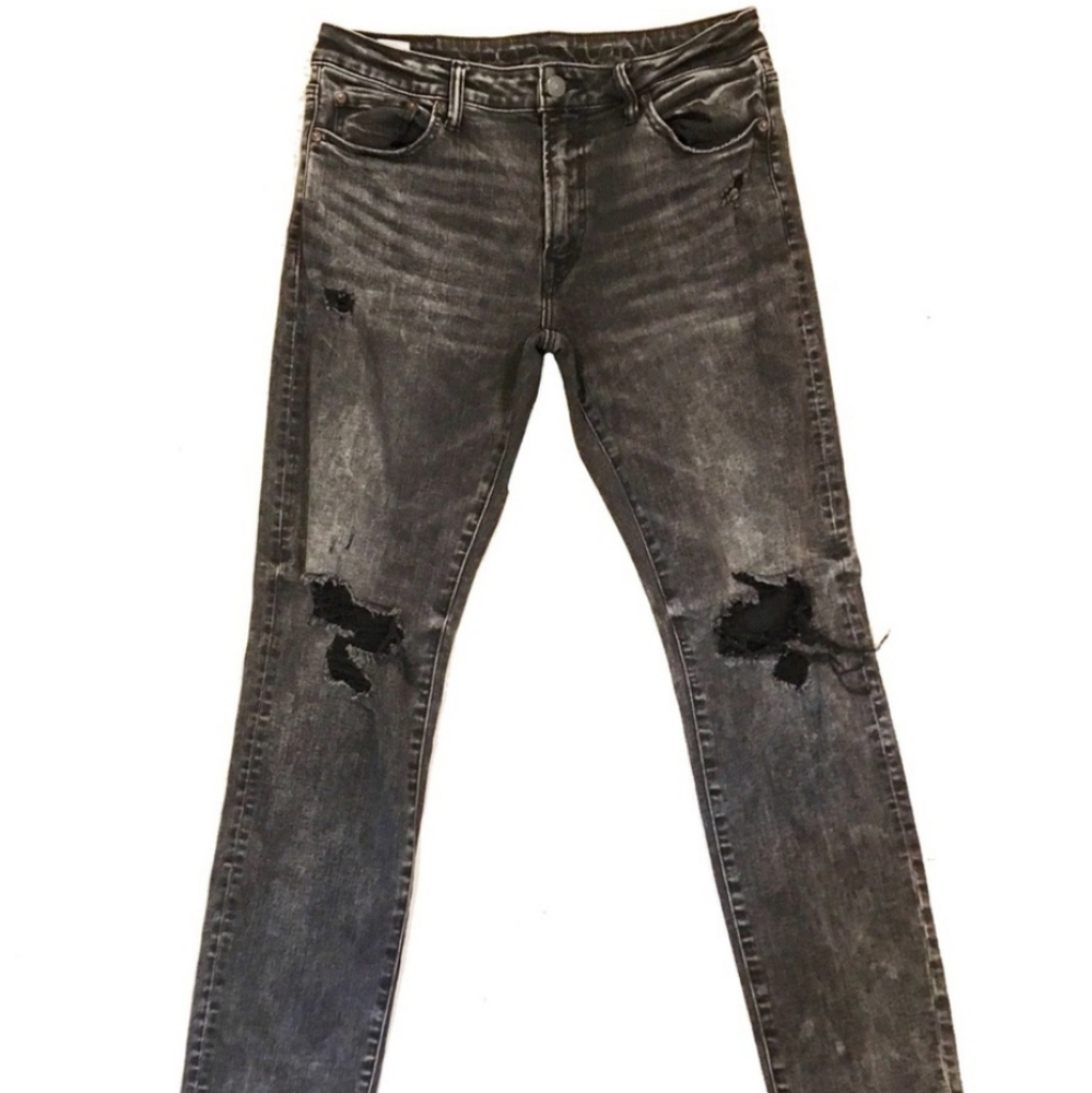 American Eagle Black Distressed Skinny Jeans